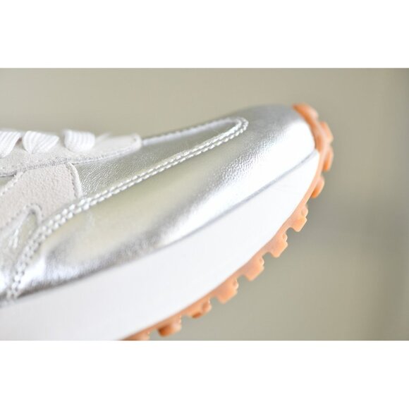 New! Size: 6 Women's | Steve Madden Campo 8S1 | Color: Silver - Picture 3 of 16